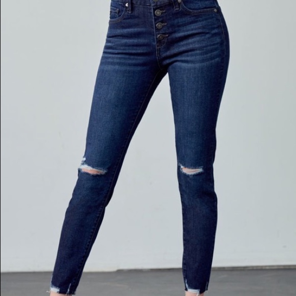 Kancan Button Fly Distressed Skinny Jeans